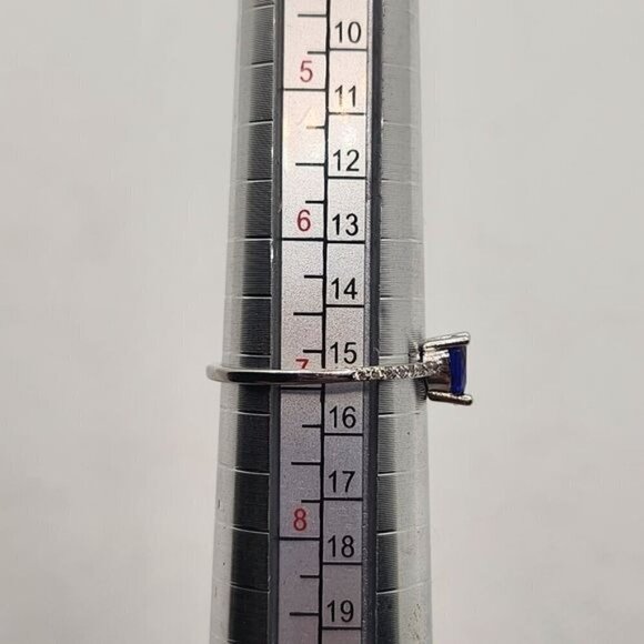 Heart-Shaped Blue CZ Ring in 925 Silver Size 6 (NWOT) - Picture 3 of 3